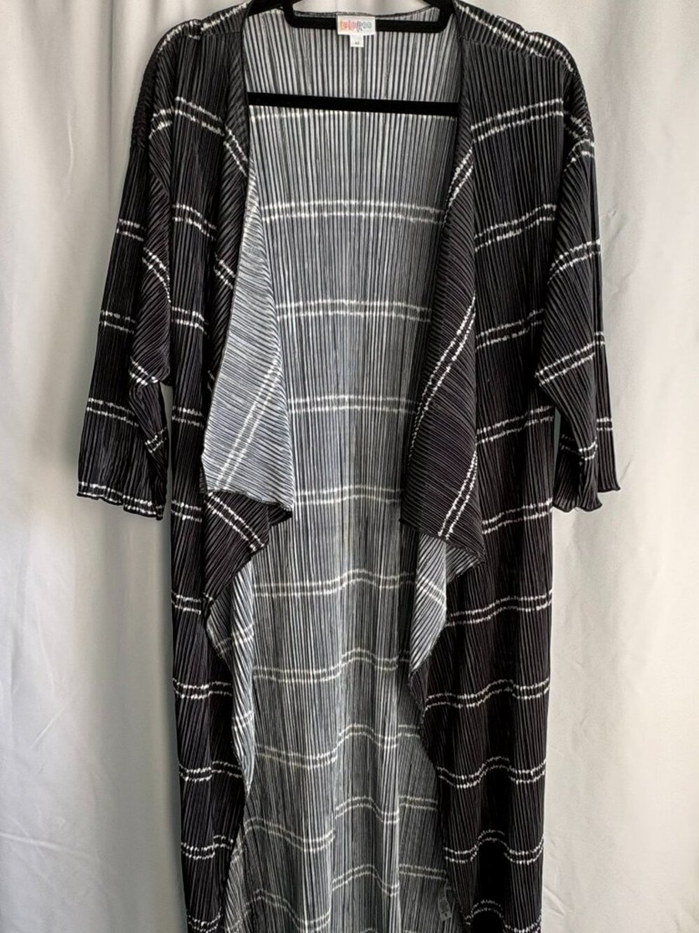LuLaRoe Shirley M Black Crinkle White Stripe Elegant Kimono NWOT